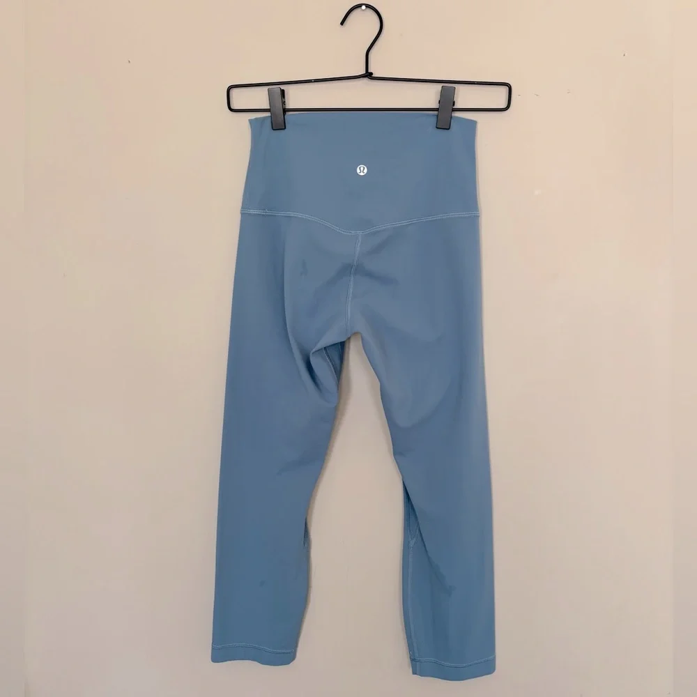Lululemon Align Leggings 21 “ crop solid blue size 6 women’s cropped - Picture 9 of 9